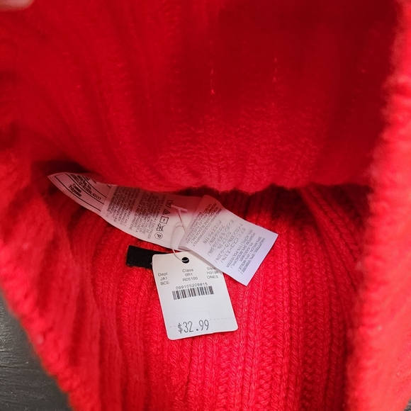 NWT Adorable Women's Red Beanie Hat w/ Pom - Picture 4 of 7